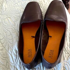 a.n.a Dark black womens slip on